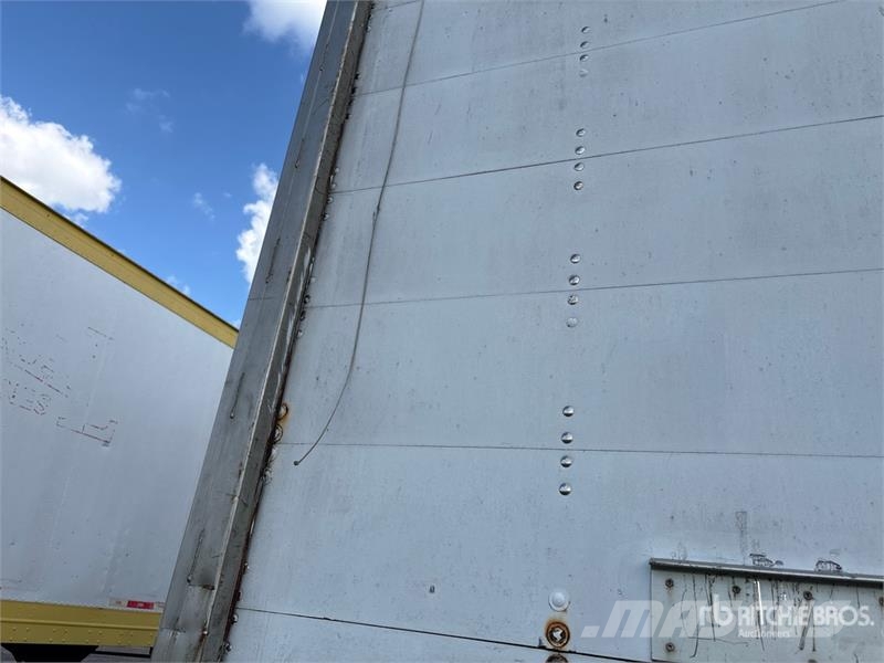 Stoughton 28 ft S/A Van Trailer Прицепы-фургоны