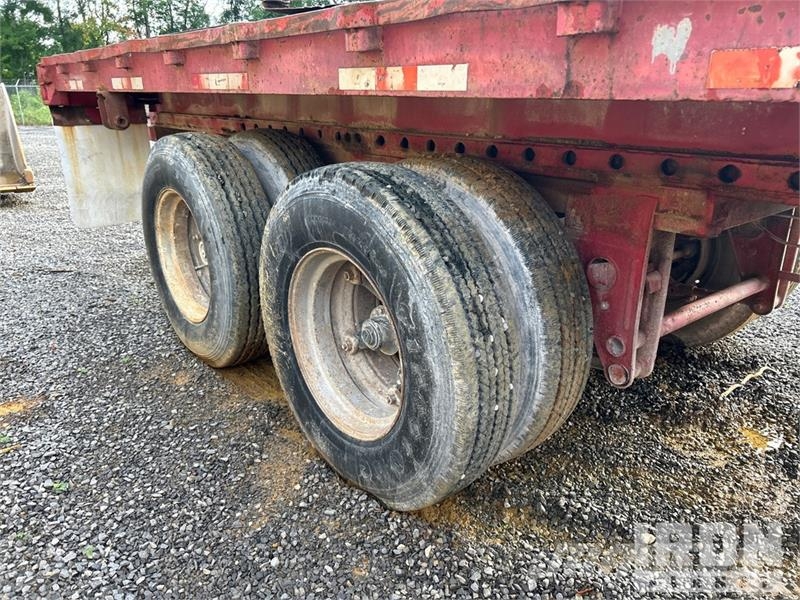 Strick 40 ft T/A Flatbed Trailer Plataforma plana/laterales abatibles
