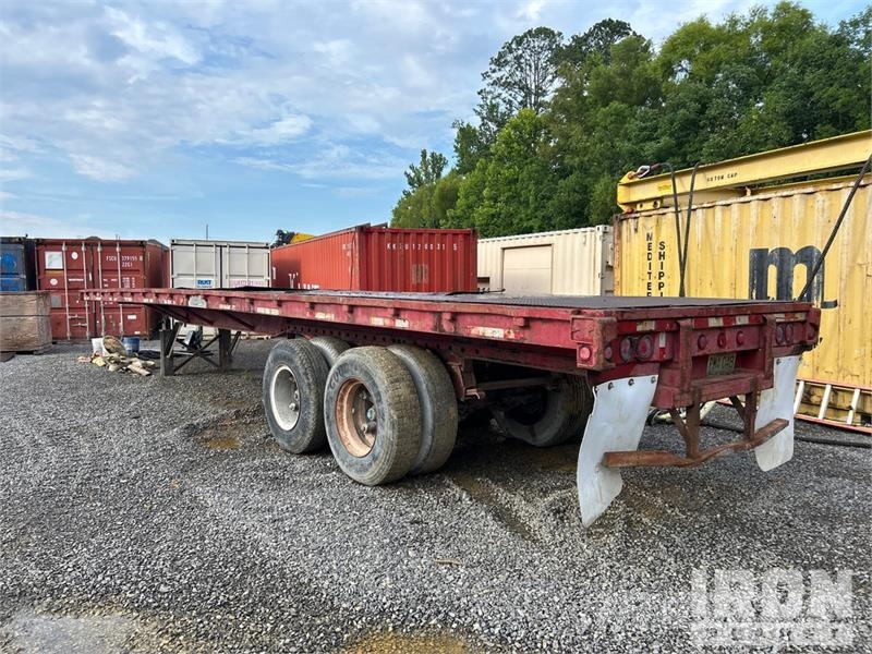 Strick 40 ft T/A Flatbed Trailer Plataforma plana/laterales abatibles