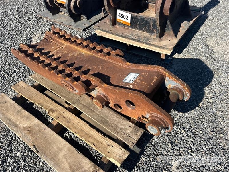 Strickland 19 in Excavator Thumb - Fits 15 to 20 ton Ковши