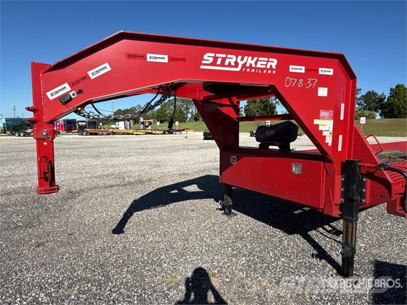 Stryker 45 ft Tri/A Gooseneck Equipment Trailer 차량 운반용 트레일러