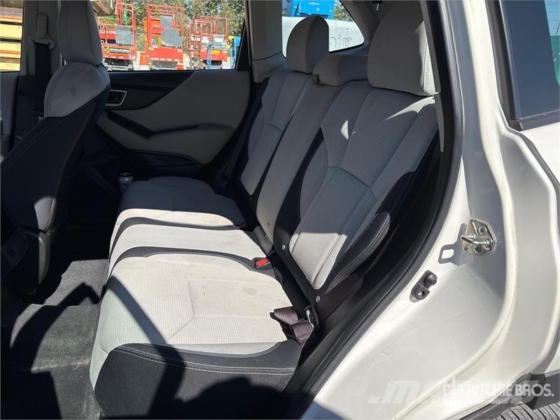Subaru Forester AWD SUV Avtomobili