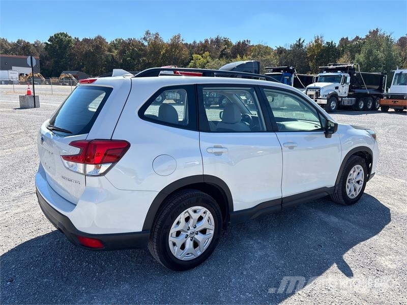 Subaru Forester AWD SUV Avtomobili