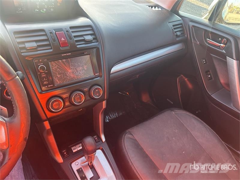 Subaru Forester XT AWD SUV 자동차