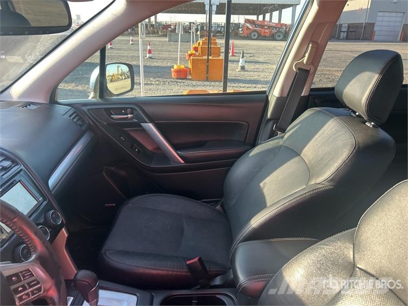 Subaru Forester XT AWD SUV 자동차
