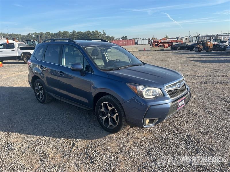 Subaru Forester XT AWD SUV 자동차