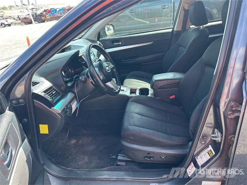 Subaru Outback AWD SUV 자동차