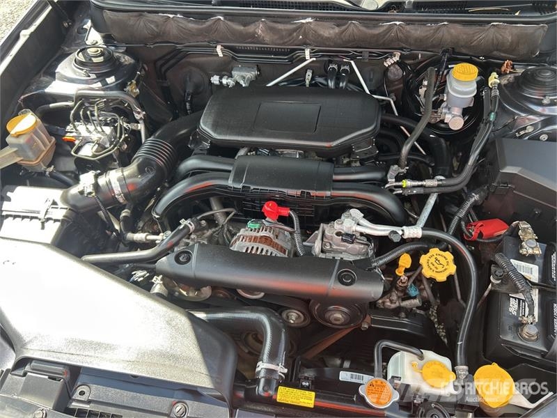 Subaru Outback AWD SUV 자동차