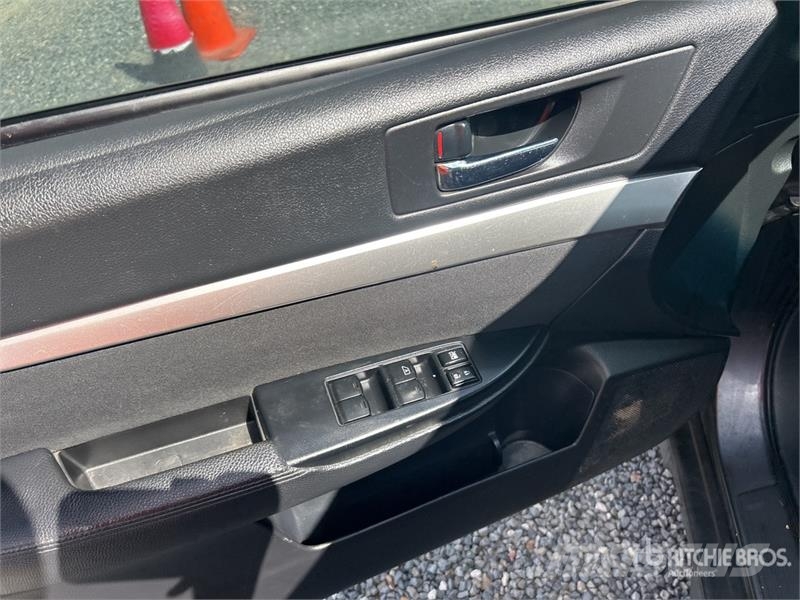Subaru Outback AWD SUV 자동차