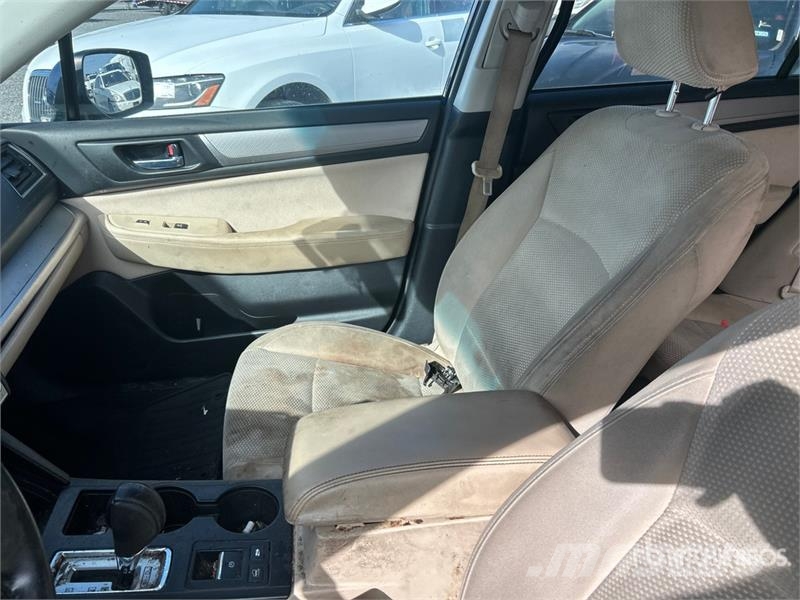 Subaru Outback AWD SUV (Inoperable) Voiture