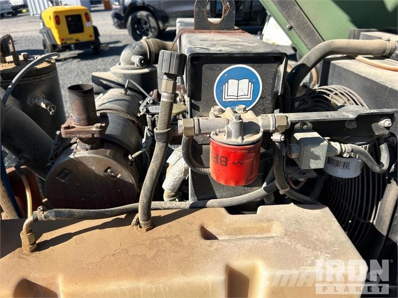 Sullair 185DPQ-KU-T3 185 cfm Mobile Air Compressor Kompressoren