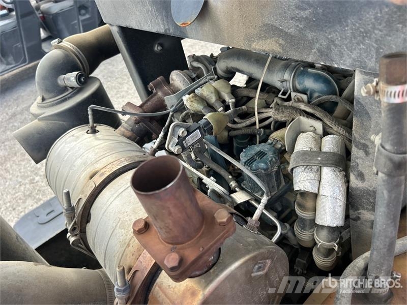 Sullair 185DPQ-KU-T3 185 cfm Mobile Air Compressor Kompresoriai