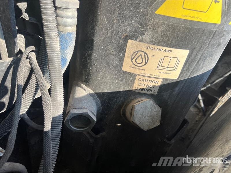 Sullair 400HDPQ-CU 400 cfm Mobile Air Compressor Compressors