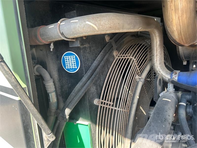 Sullair 425HDPQ-PE 425 cfm Mobile Air Compressor Kompresorji