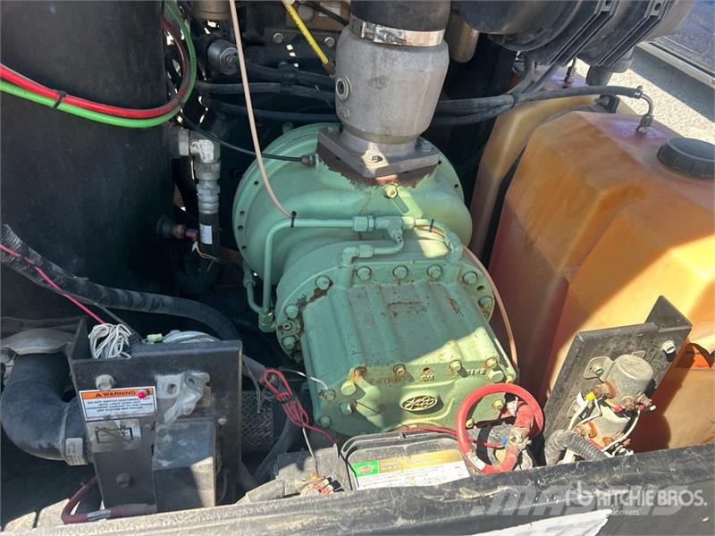 Sullair 425HDPQ-PE 425 cfm Mobile Air Compressor Kompresorji