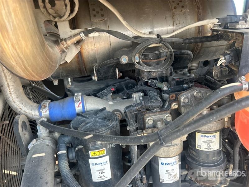 Sullair 425HDPQ-PE 425 cfm Mobile Air Compressor Kompresorji