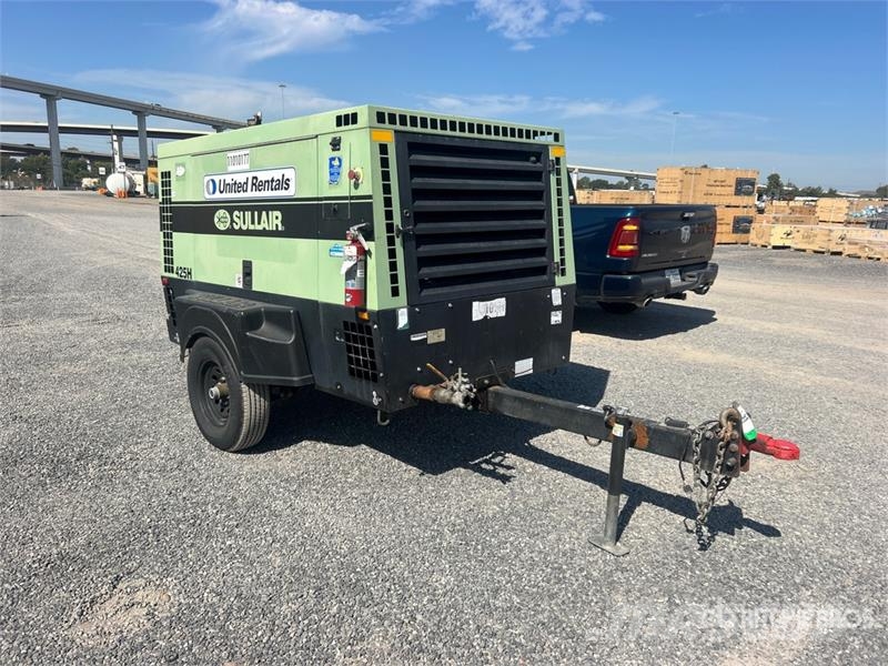 Sullair 425HDPQ-PE 425 cfm Mobile Air Compressor Kompresorji