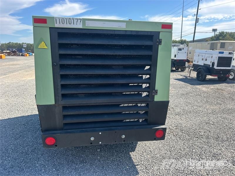 Sullair 425HDPQ-PE 425 cfm Mobile Air Compressor Kompresorji
