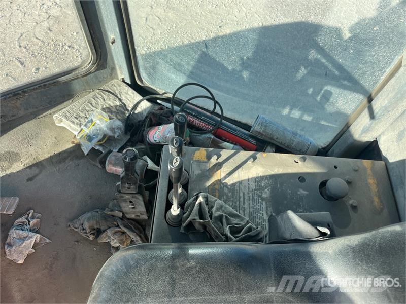  Sweepmaster SM250 Self-Propelled Broom كناسات