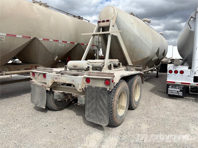 T/A Pneumatic Bulk Trailer Citas piekabes