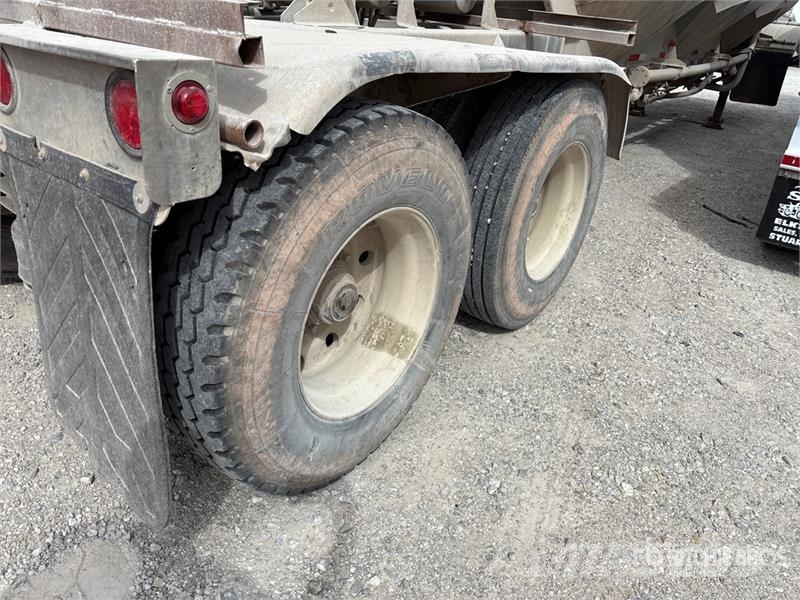 T/A Pneumatic Bulk Trailer Citas piekabes