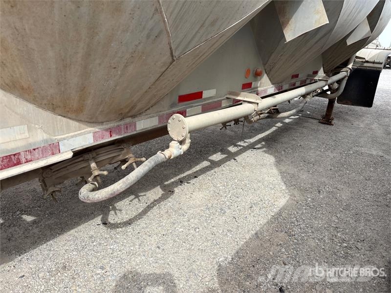 T/A Pneumatic Bulk Trailer Citas piekabes
