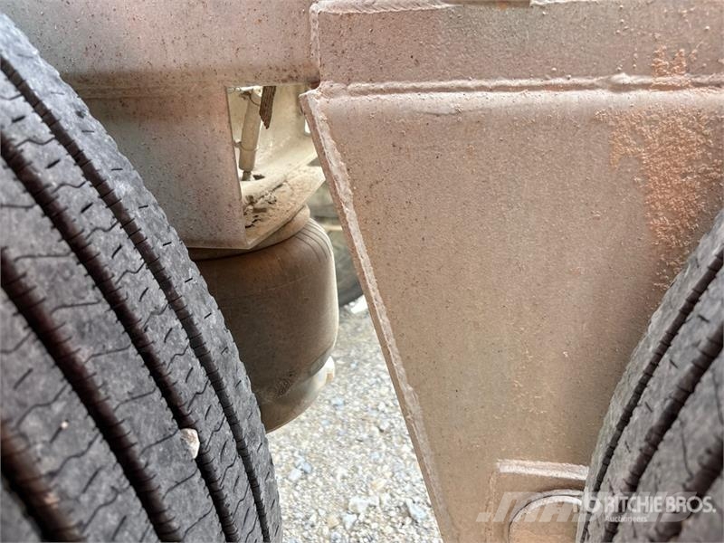 T/A Pneumatic Bulk Trailer Citas piekabes