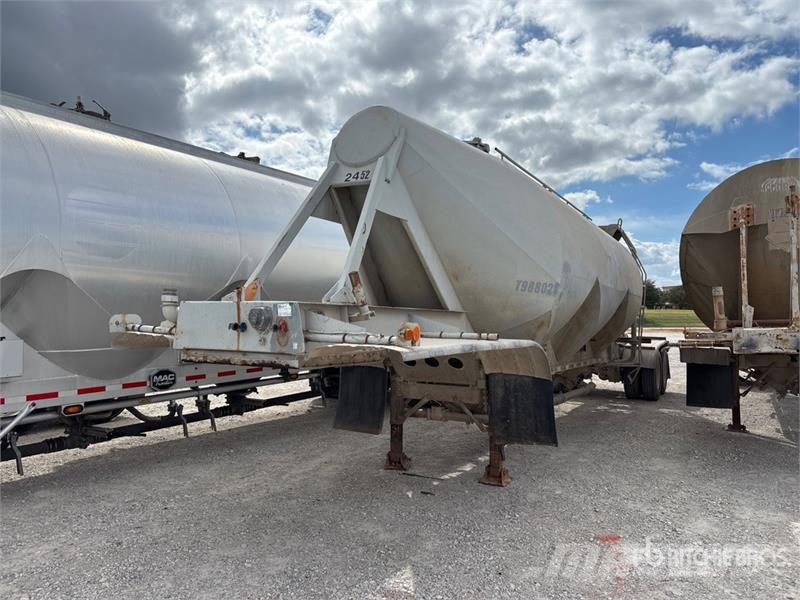 T/A Pneumatic Bulk Trailer Citas piekabes