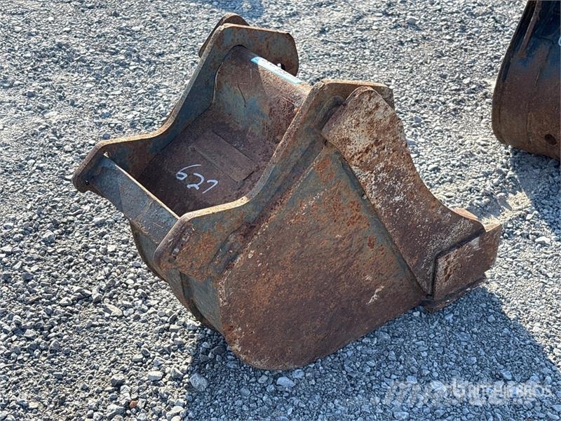 TAG 12 in Digging Excavator Bucket - Fits Bobcat Kaušai