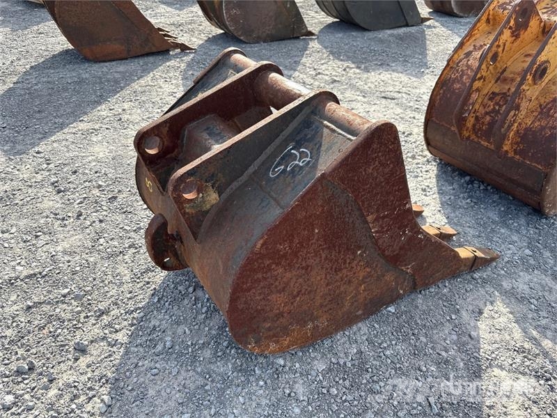 TAG 24 in Digging Excavator Bucket Kaušai