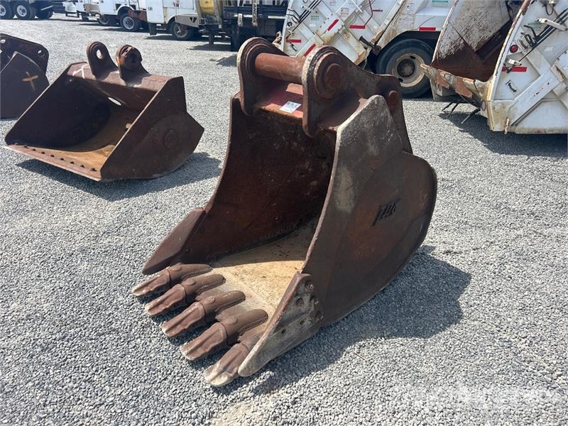 TAG 36 in Digging Excavator Bucket - Fits Hitachi ZX30 Cucharones