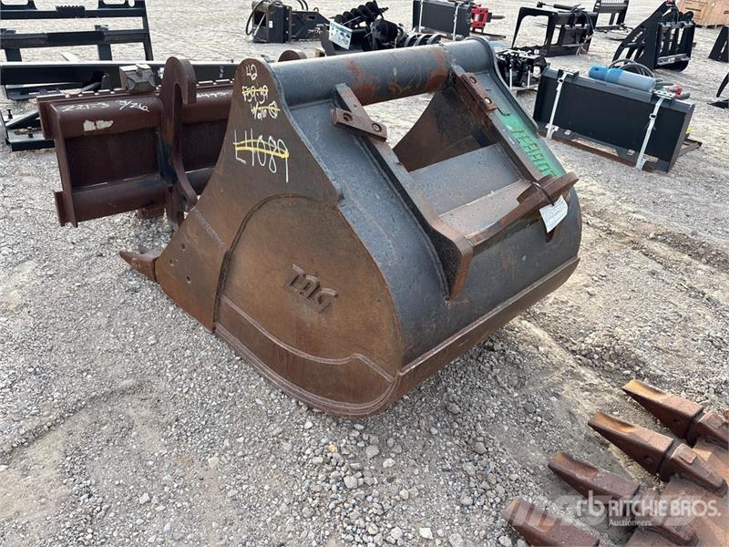 TAG Manufacturing 42 in . Excavator Bucket Cucharones