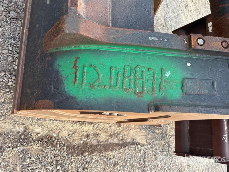 TAG Manufacturing 42 in . Excavator Bucket Cucharones