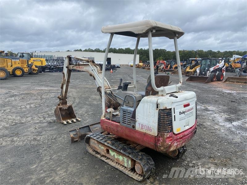 Takeuchi TB016 Miniekskavaatorid < 7 t
