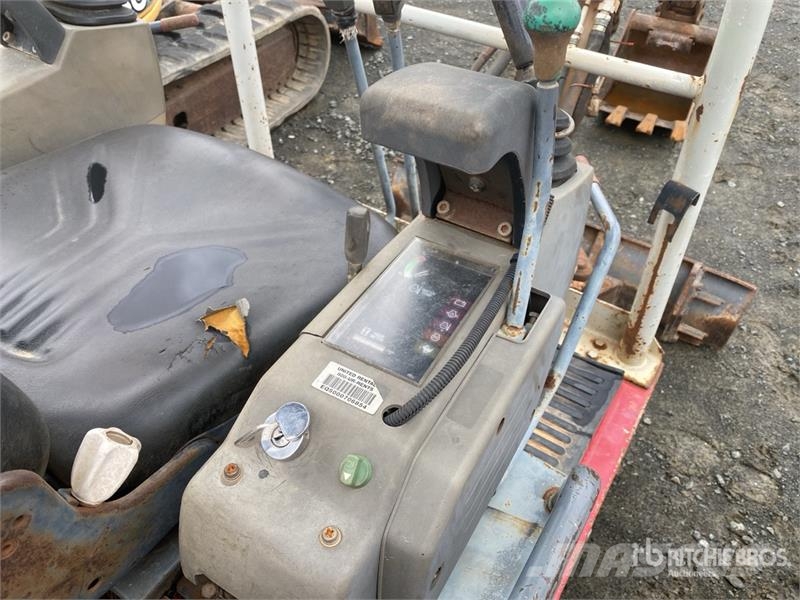 Takeuchi TB016 Miniekskavaatorid < 7 t