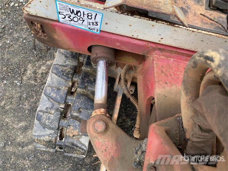 Takeuchi TB016 Miniekskavaatorid < 7 t