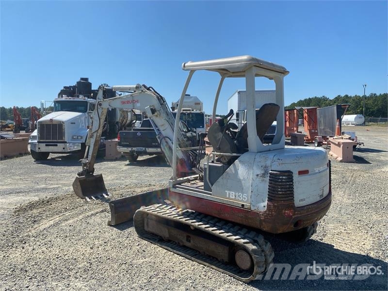 Takeuchi TB135 Mini rýpadlá < 7t