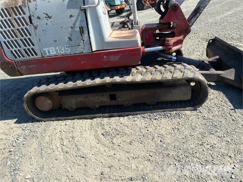 Takeuchi TB135 Mini rýpadlá < 7t
