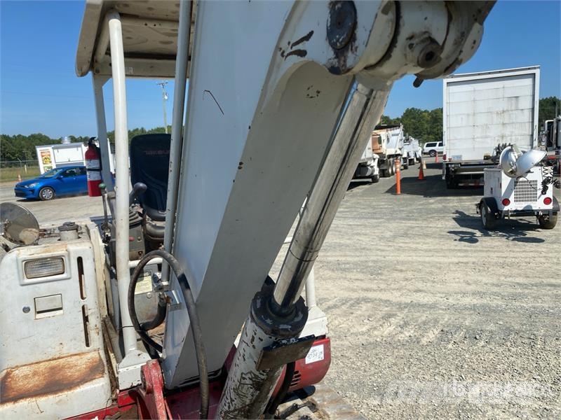 Takeuchi TB135 Mini rýpadlá < 7t