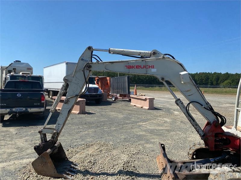 Takeuchi TB135 Mini rýpadlá < 7t