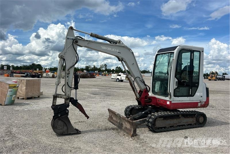 Takeuchi TB135 소형 굴삭기 7톤 미만