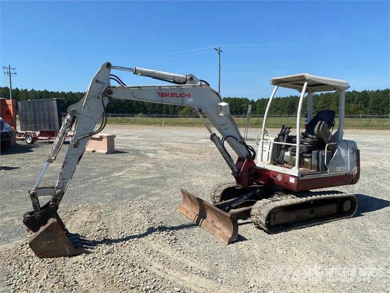 Takeuchi TB135 Mini rýpadlá < 7t