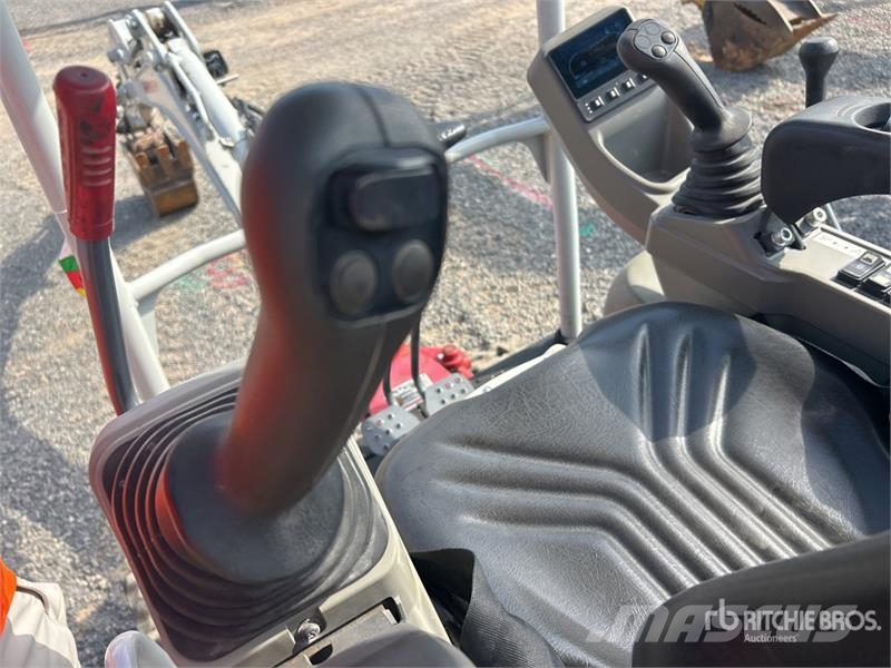 Takeuchi TB20e Electric Mini Excavator Mini Escavadoras <7t