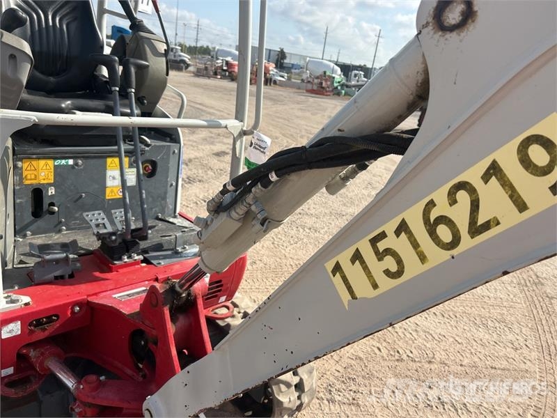 Takeuchi TB20e Electric Mini Excavator Mini Escavadoras <7t