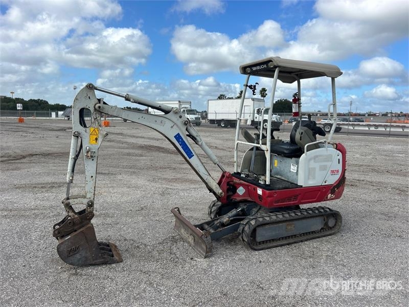 Takeuchi TB216 Mini bagri <7t