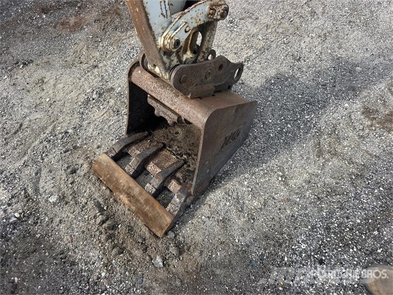 Takeuchi TB216 Mini bagri <7t