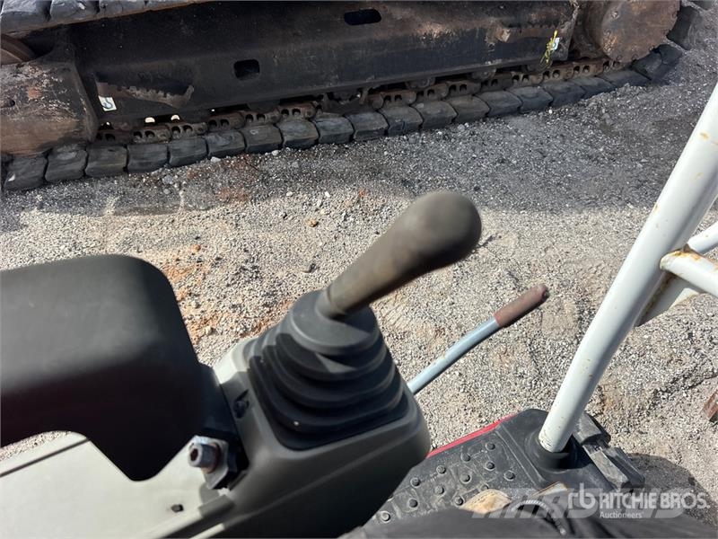 Takeuchi TB216 Mini bagri <7t