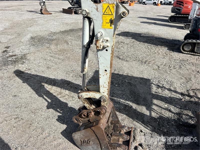 Takeuchi TB216 Mini bagri <7t