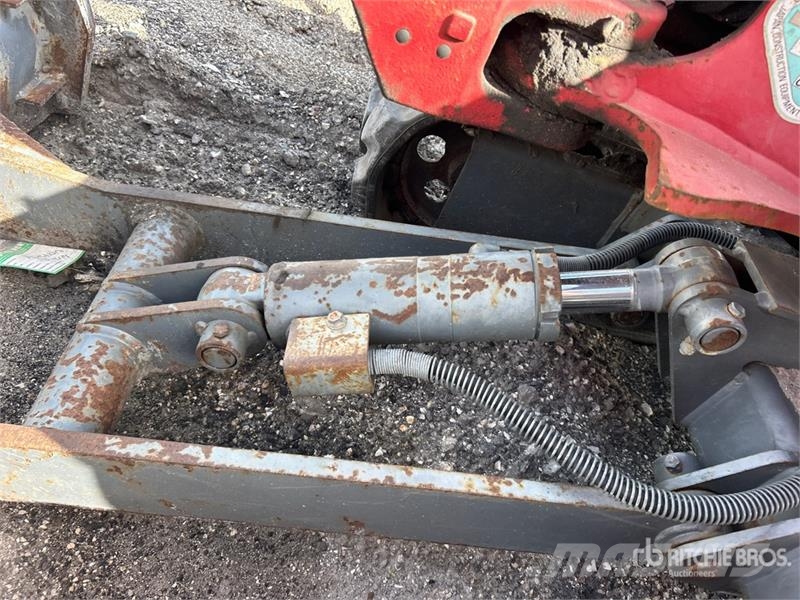 Takeuchi TB216 Mini bagri <7t
