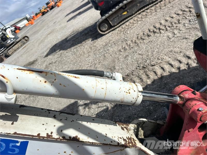 Takeuchi TB216 Mini bagri <7t